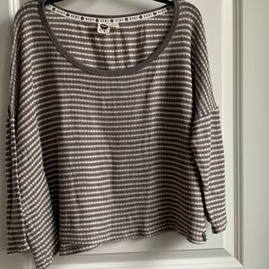 Girls Roxy cropped textured shirt 3/4 length sleeve